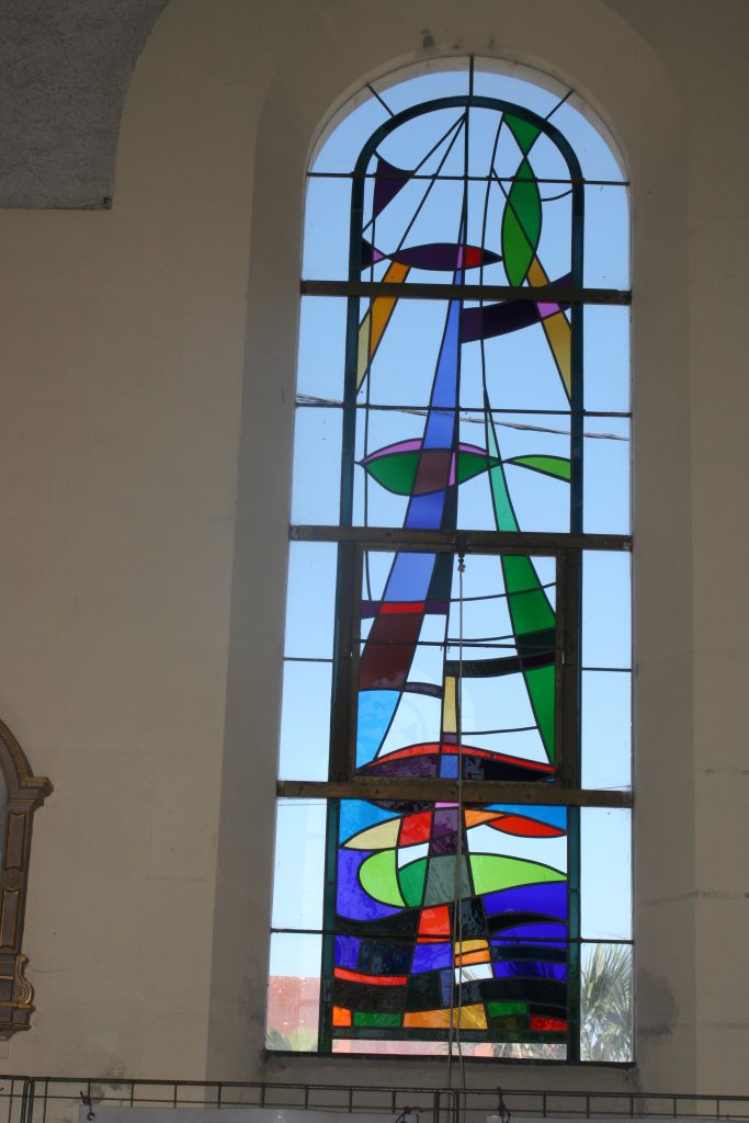 Vitrail Notre Dame de Gourmalon