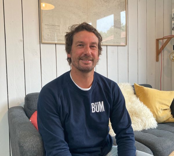 Lire la suite à propos de l’article Alban Laraison, l&rsquo;esprit surf dans une bière sans alcool